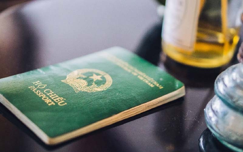 Hộ chiếu là tài liệu không thể thiếu nếu muốn nhập cảnh nước ngoài